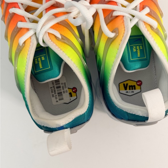 Nike Air Vapormax Plus White/Neptune Green 924453 103 Mens Size 10 - Picture 6 of 9